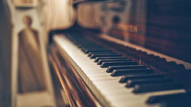 大人のためのピアノの練習方法：初めてのピアノ教本